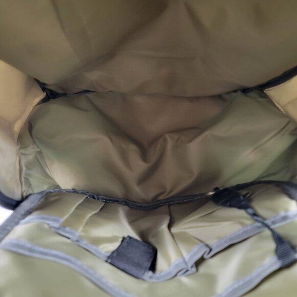 The Hobbit Aeries Con 2023 There and Back Again All Over Print Backpack With Pin - Picture 8 of 9